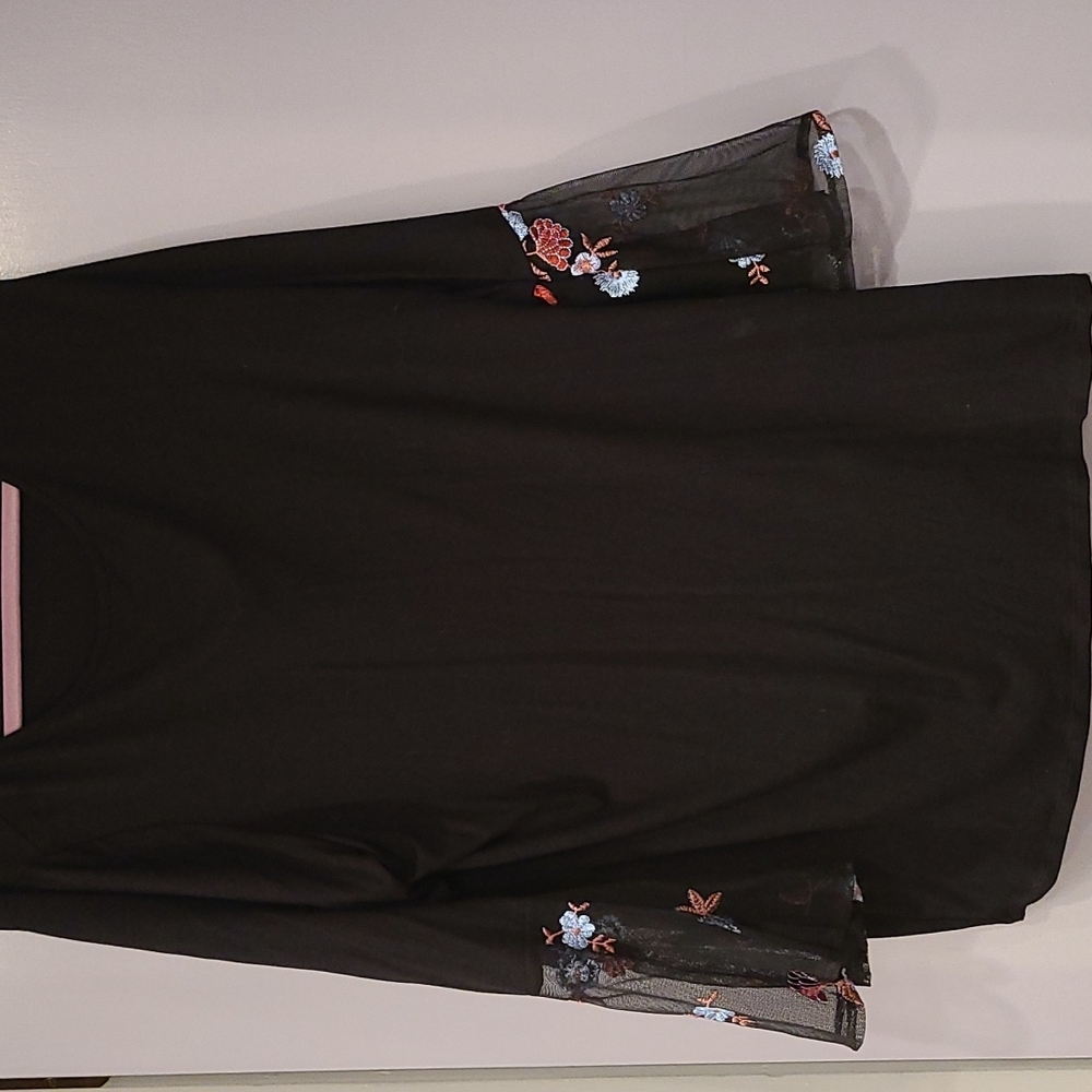 Dia Meri Skye Sheer Embroidered Sleeves
